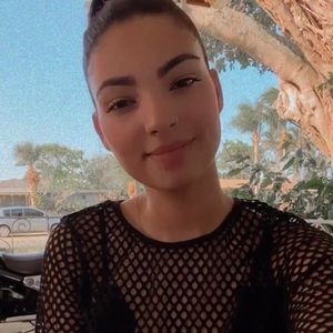 Meet your Posher, Raphaela